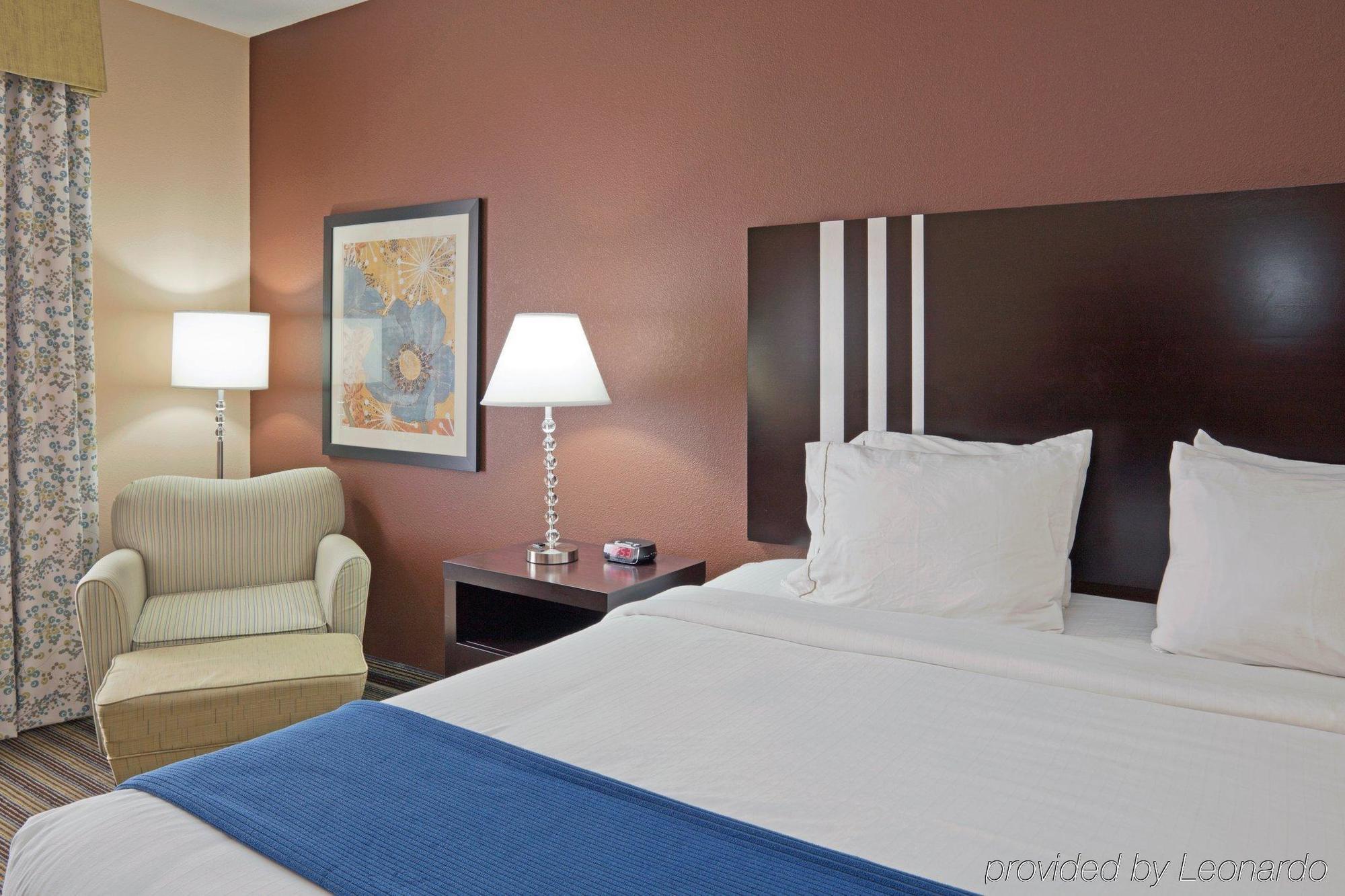 Holiday Inn Express Columbia By Ihg Номер фото